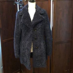 Women’s soft fuzzy faux fur coat size xs/s in a